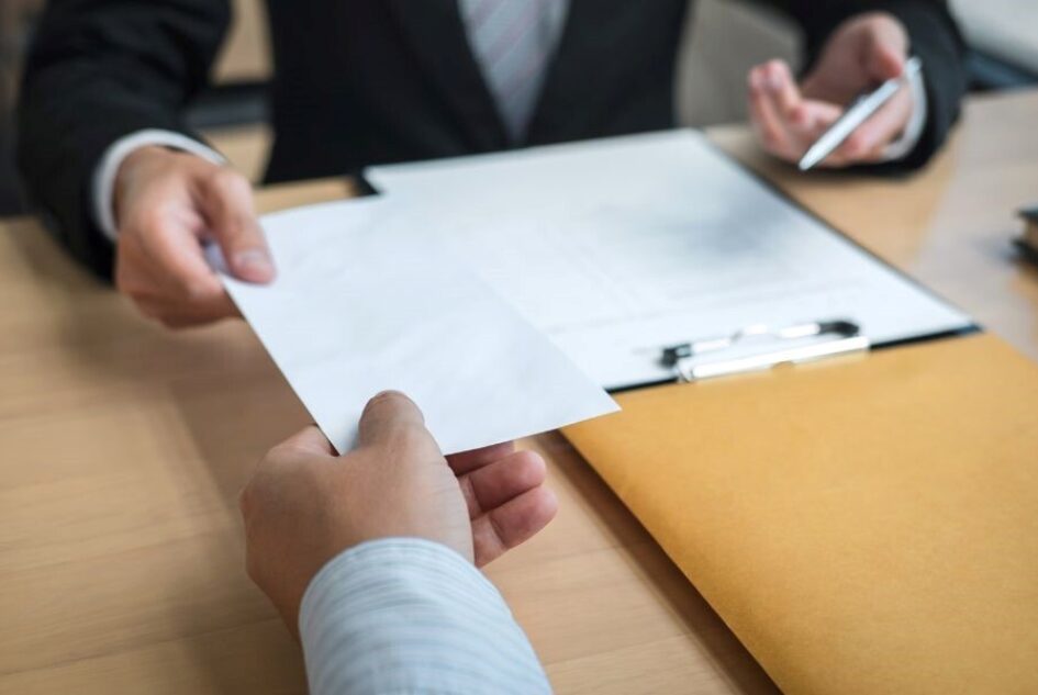 الاستقالة في نظام العمل السعودي