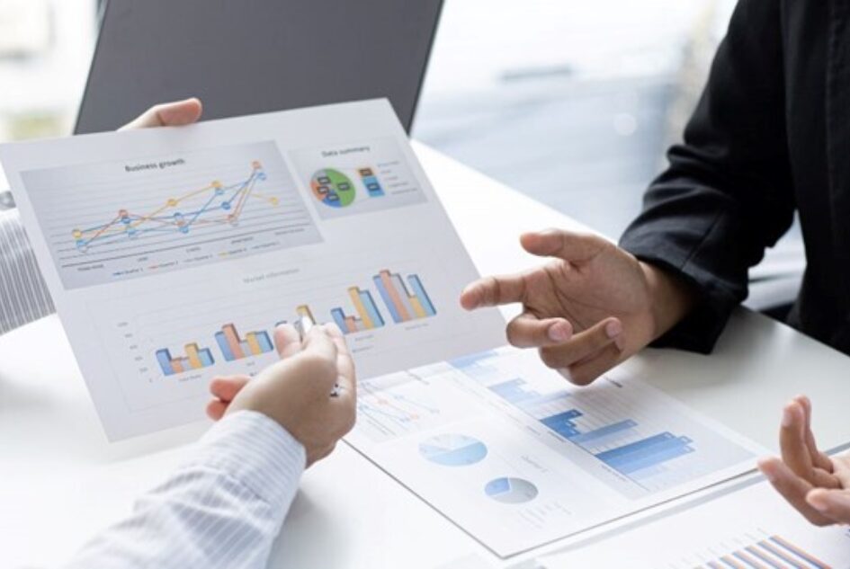 الالتزام المهني العالي في شركة الدكتور فهد الرفاعي وشركاؤه للمحاماة والاستشارات القانونية