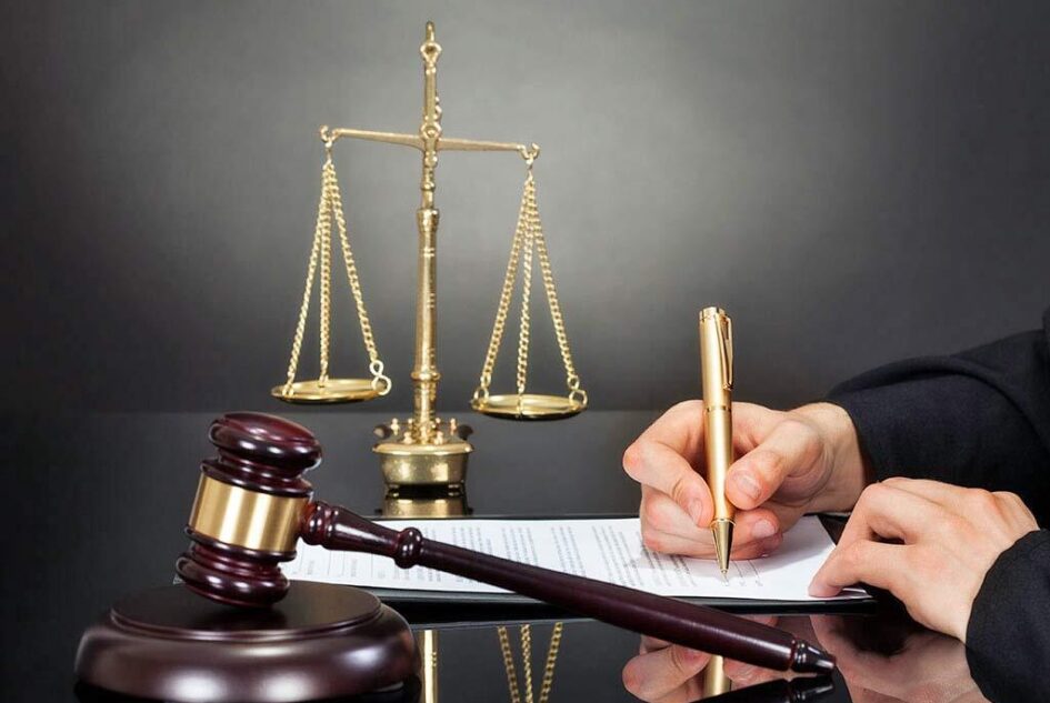 إضاءات على التحليل القانوني في شركات المحاماة والاستشارات القانونية