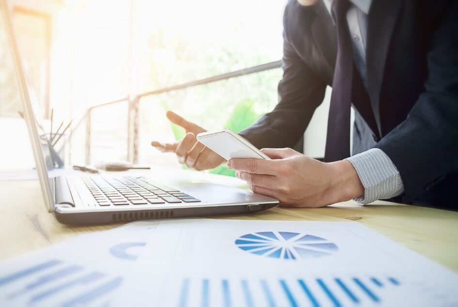 حلول قانونية ذكية تقدمها شركة الدكتور فهد الرفاعي وشركاؤه لتحقيق الامتثال القانوني للشركات