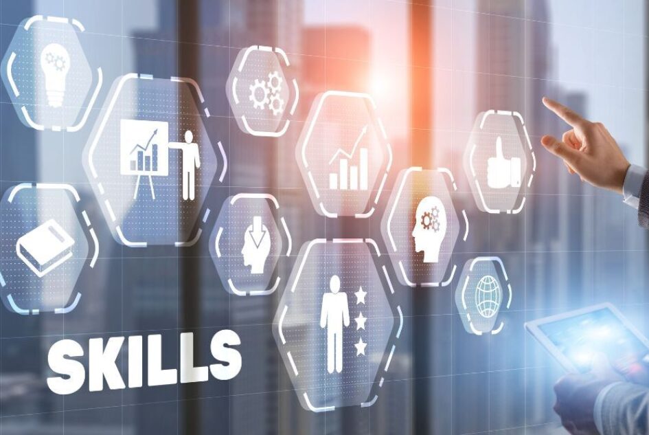 دور التدريب في تعزيز الكفايات المهارية لممارسة الأعمال في شركة الدكتور فهد الرفاعي وشركاؤه للمحاماة والاستشارات القانونية