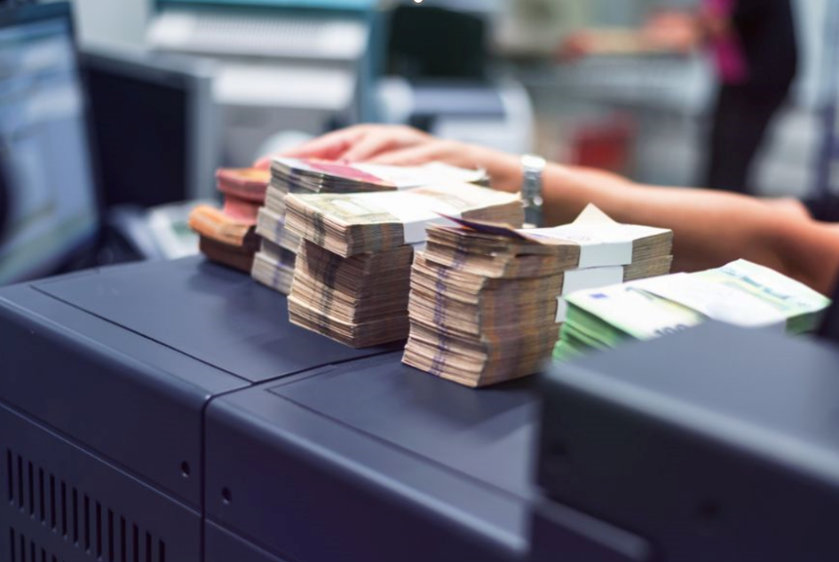 حلول قانونية فعالة مقدمة من شركة الدكتور فهد الرفاعي وشركاؤه للمحاماة والاستشارات القانونية في القضايا المصرفية