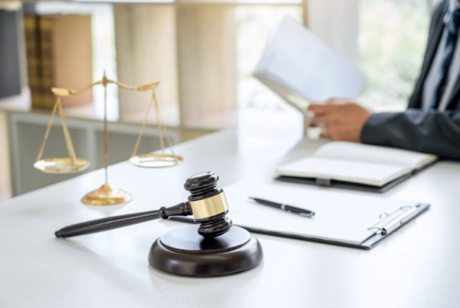 كيف تساعدك شركة الدكتور فهد الرفاعي وشركاؤه في تحقيق أفضل النتائج في القضايا المدنية المعقدة؟