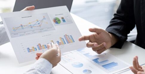 الالتزام المهني العالي في شركة الدكتور فهد الرفاعي وشركاؤه للمحاماة والاستشارات القانونية 