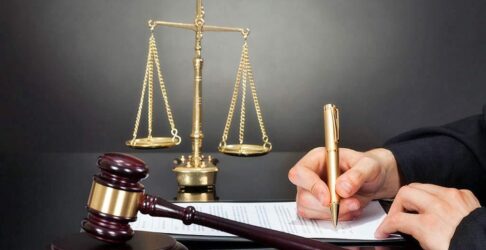 إضاءات على التحليل القانوني في شركات المحاماة والاستشارات القانونية 