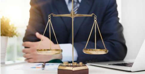 أثر دخول شركات المحاماة الأجنبية للسوق السعودي على شركات المحاماة السعودية 