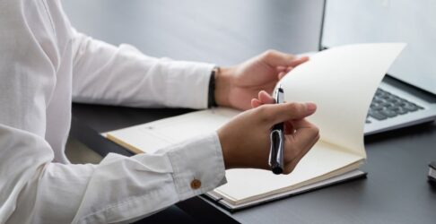 خدمات الترجمة القانونية في شركة الدكتور فهد الرفاعي وشركاؤه 