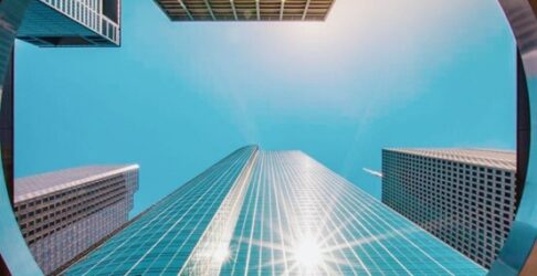 خدمات قانونية متخصصة للشركات والبنوك لضمان الالتزام بنظام مكافحة غسل الأموال 