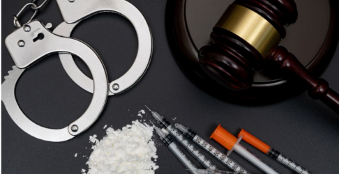 خدمات شركة الدكتور فهد الرفاعي وشركاؤه في قضايا الحيازة، التعاطي، والترويج 