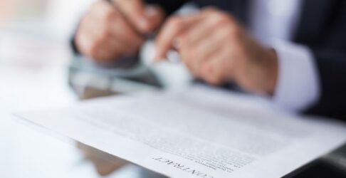 مزايا الاستعانة بخبراء شركة الدكتور فهد الرفاعي وشركاؤه للمحاماة والاستشارات القانونية في صياغة العقود 